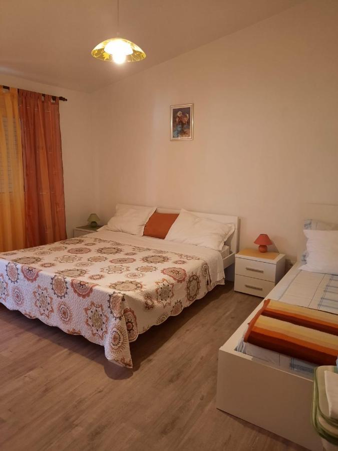 Apartmani Gracela Vodice Esterno foto